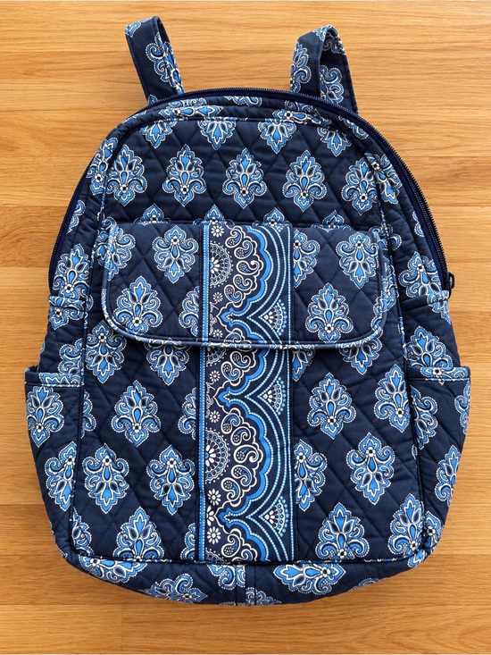 Vera Bradley Handbags - 🆕VERA BRADLEY🆕 RETIRED CALYSO BLUE PATTERN BACKPACK EUC